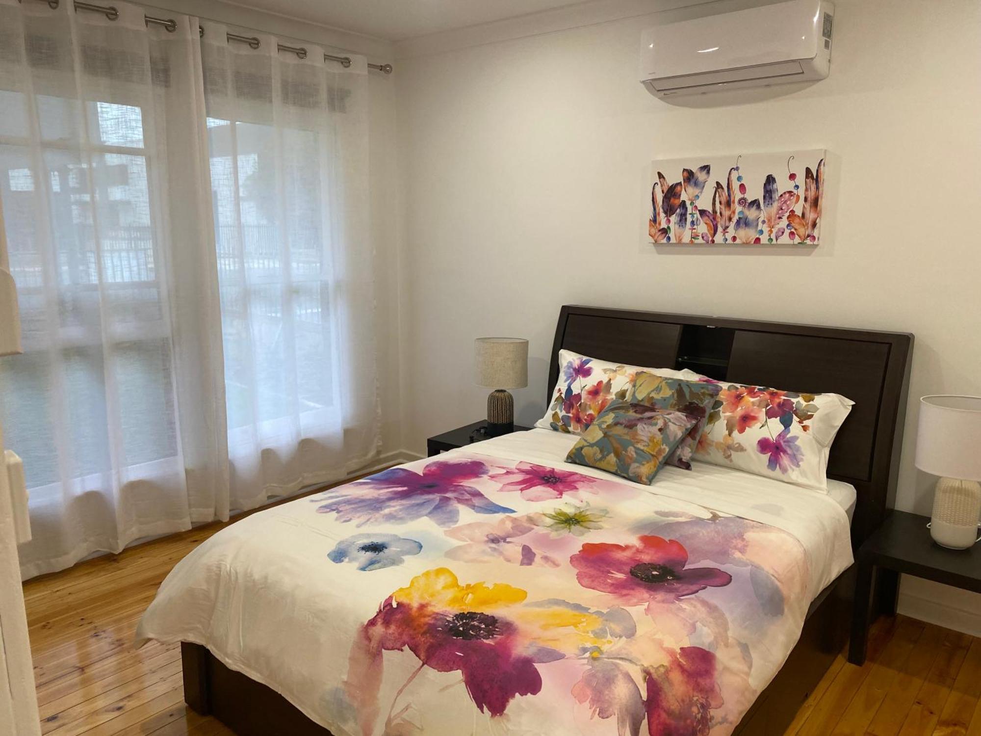 Beautiful 3 Bedrooms Between Airport And Sea Holiday home *