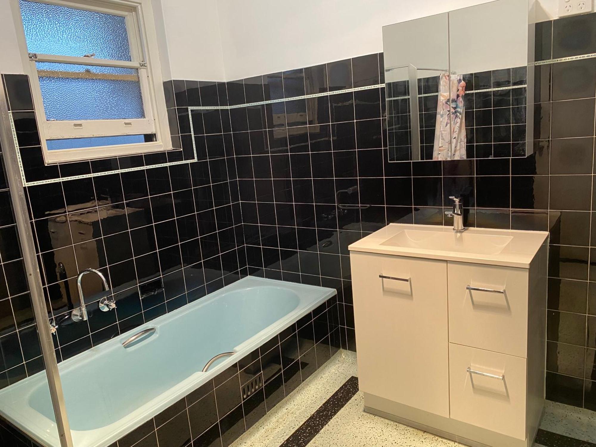 Beautiful 3 Bedrooms Between Airport And Sea Holiday home *